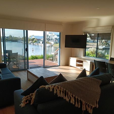 Captains Cove Resort - Waterfront Apartments 佩恩斯维尔 外观 照片