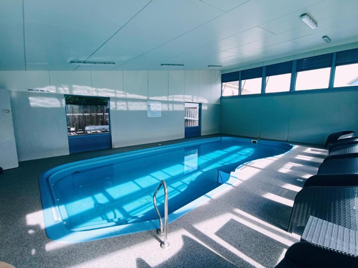 Captains Cove Resort - Waterfront Apartments 佩恩斯维尔 外观 照片