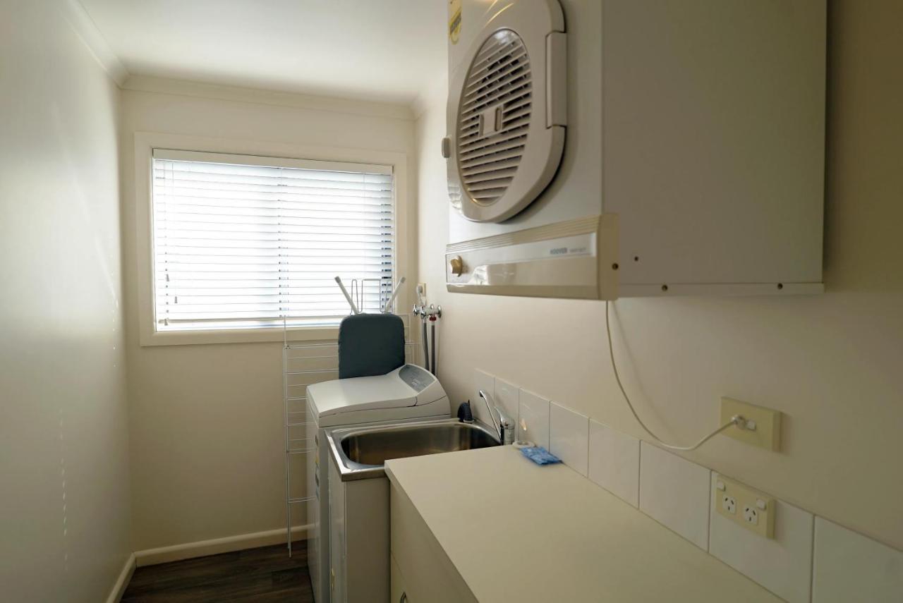 Captains Cove Resort - Waterfront Apartments 佩恩斯维尔 外观 照片