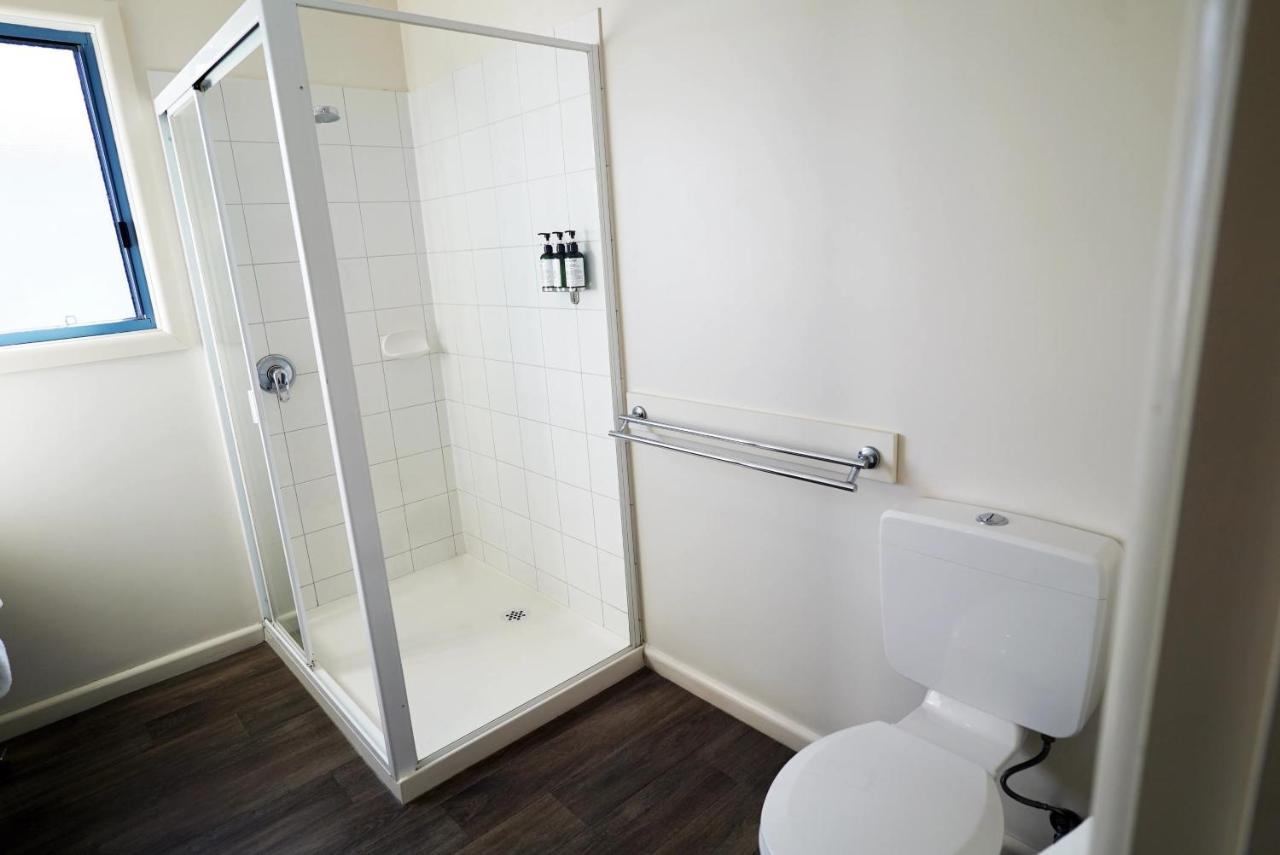 Captains Cove Resort - Waterfront Apartments 佩恩斯维尔 外观 照片